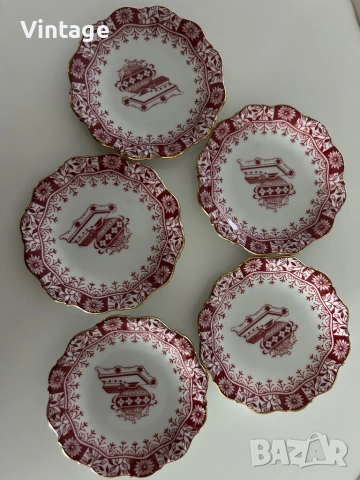 Пет броя Bavaria порцеланови чинии с позлата 