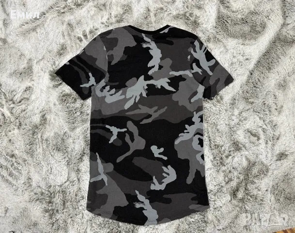 Мъжка тениска Nike Camo Tee, Размер S, снимка 4 - Тениски - 46910045