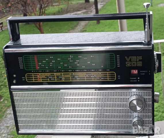 90 🎶 VEF-206 – Ретро радио със съвременно звучене 🎶, снимка 2 - Антикварни и старинни предмети - 52685438