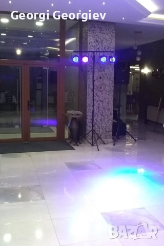 4 бр. лед пар 36 с стойка към тях. 