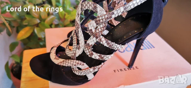 Оригинални маркови дамски обувки / сандали ROBERTO CAVALLI - 39 номер