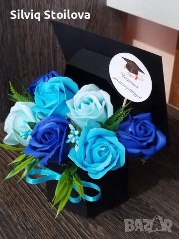 💙🎓💙🎓Тематичен букети със сапунени рози, снимка 4 - Подаръци за мъже - 45465471