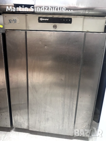 Професионален хладилник Gram K210RG3N неръждавейка компактен и здрав