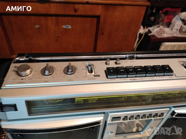 . Продавам радио касетофон SHARP GF–8585H, снимка 3 - Радиокасетофони, транзистори - 53486027