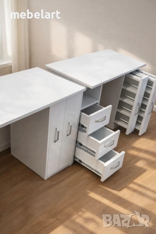 Бюро , подходящо за маникюр 