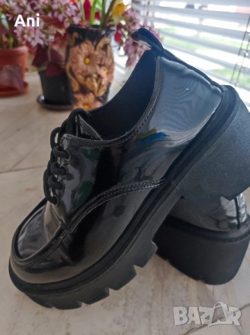 Нови дамски обувки., снимка 2 - Дамски ежедневни обувки - 54133673