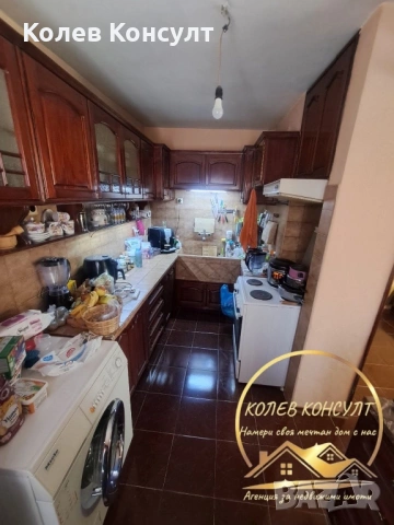 Етаж от къща с таванско помещение град Хасково,кв.Куба, снимка 13 - Етаж от къща - 53905458