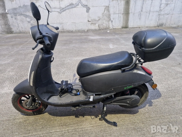 Електрически скутер, снимка 3 - Мотоциклети и мототехника - 52565493