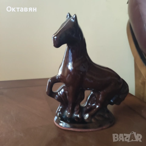 Керамична фигура, статуетка на кон,конче, снимка 5 - Статуетки - 53253466