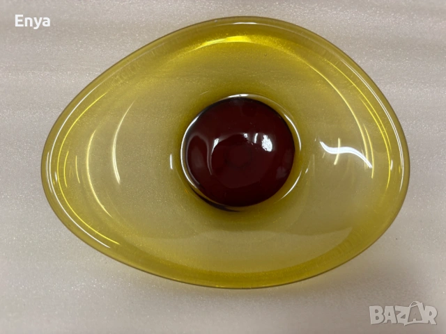 Малка чиния (купа ) от кехлибарено стъкло с овална форма, снимка 5 - Антикварни и старинни предмети - 53707270