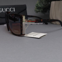 слънчеви очила с кутия на марката и кърпичка на едро , снимка 7 - Слънчеви и диоптрични очила - 45042082