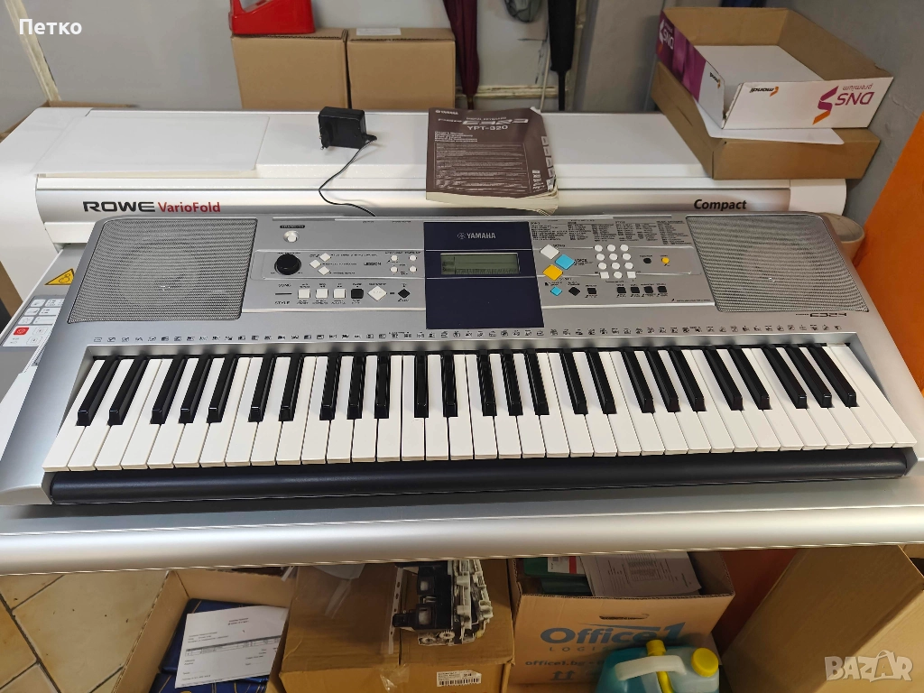 Yamaha PSR-E323 синтезатор, 61 клавиша, снимка 1