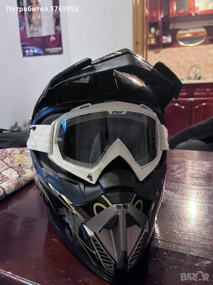 Каска с очила за мотокрос, ендуро, носена е 2/3 пъти!, снимка 1