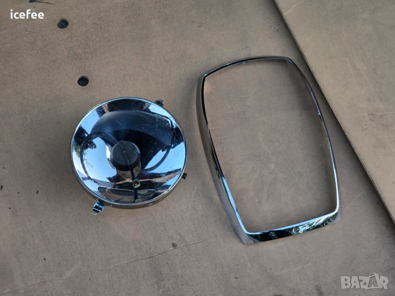 Лайстна фар и рефлектор Mercedes W114, снимка 1