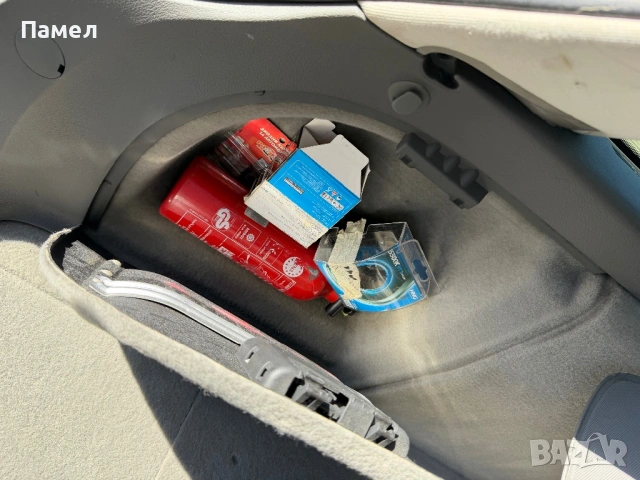 Audi A4 2.0TDI Комби , снимка 15 - Автомобили и джипове - 53895158