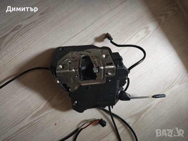 Предна лява (шофьорска) брава за Mercedes Benz W203