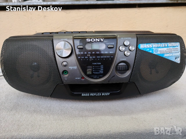 ПРОДАВАМ SONY disc kasete tuner