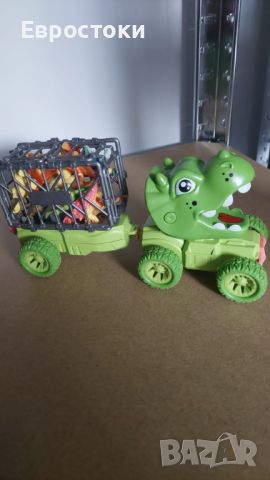 Fanbusa Камион динозавър с 12 мини динозавъра за момчета на възраст 3 години, снимка 8 - Коли, камиони, мотори, писти - 45913757