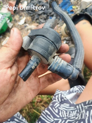 Вакуумен клапан Peugeot 308 1.4 16V 95 конски сили V754196180-03, снимка 2 - Части - 51293086