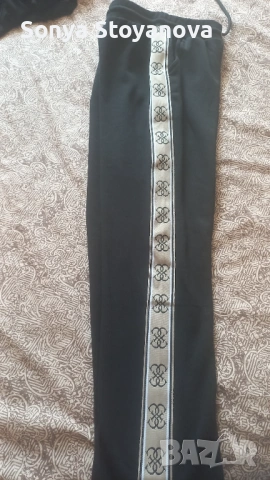 Дамски комплект Guess.Размер М, снимка 2 - Спортни екипи - 54157223