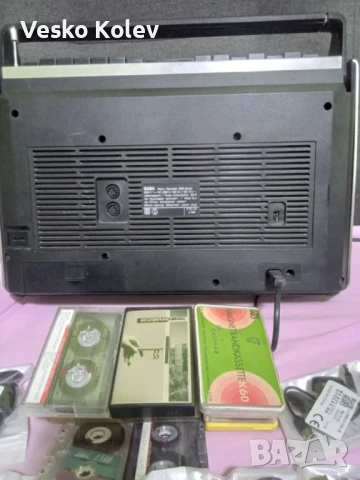 Радиокасетофон SABA, снимка 2 - Грамофони - 51076286