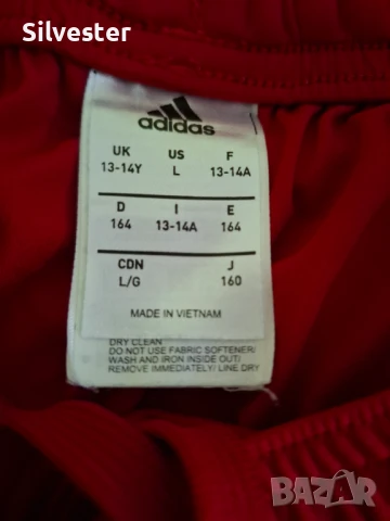 Детски червени шорти Адидас, 100% Оригинални!, снимка 8 - Детски къси панталони - 51020286