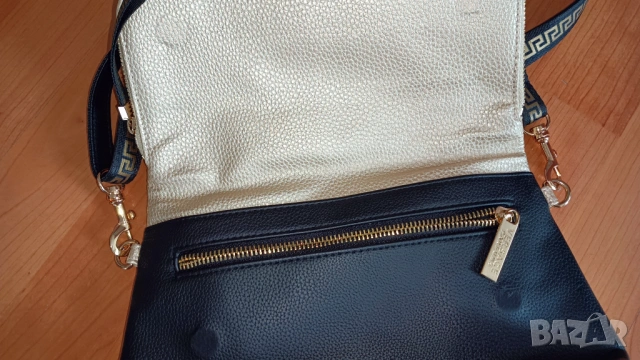 Versace оригинал, снимка 4 - Чанти - 53358194