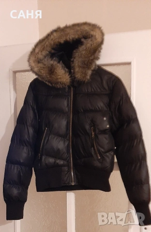 Топло ,дамско якенце с качулка
