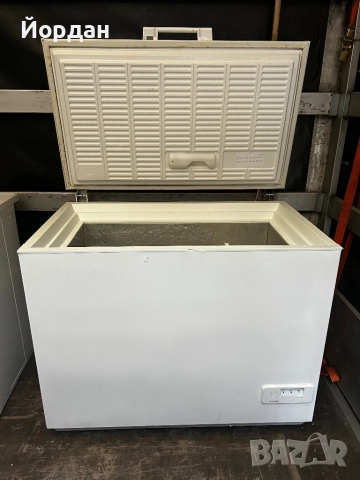 Фризер Privileg, използван, от Германия, снимка 2 - Фризери - 52475456