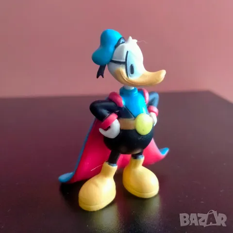 Колекционерска фигурка Disney Donald Duck Superhero, снимка 1 - Колекции - 48549470