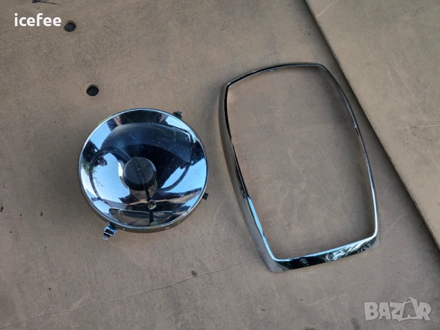 Лайстна фар и рефлектор Mercedes W114, снимка 2 - Части - 50538852