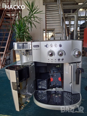 Кафеатомат DeLonghi Magnificа ESAM4400 Made in Itali, снимка 2 - Кафемашини - 53974318