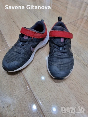 Детски маратонки Nike, снимка 2 - Детски маратонки - 50847333