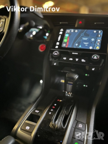 Honda Civic X 2018г автоматик, снимка 10 - Автомобили и джипове - 52451487