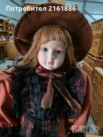 Порцеланова кукла със стойка , снимка 3 - Колекции - 51681117