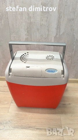 Комбинирана хладилна чанта 12/220 волта с обем 25 литра 