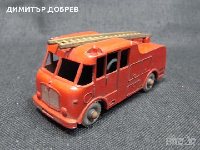 СТАРА РЕТРО МЕТАЛНА КОЛИЧКА LESNEY MATCHBOX ENGLAND MERRYWEATHER MARQUIS SERIES III FIRE ENGINE, снимка 1 - Колекции - 46291571