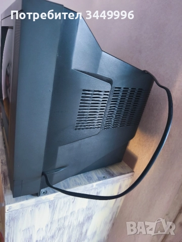 Малък телевизор, снимка 2 - Телевизори - 51838793