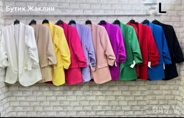 Дамски сака, снимка 12 - Сака - 53377736