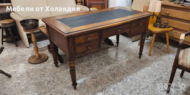 Старинно бюро от масив