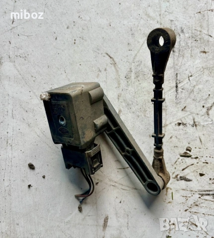 Датчик сензор ниво въздушно окачване Land Rover Range Rover sport L320