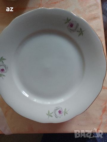 Чинии от порцелан 13 еднакви , снимка 1