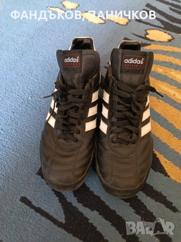 Продавам много запазени оригинални кожени маратонки Адидас Кайзер 5, номер 42 ,2/3