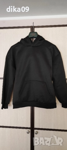 Черен суичър S размер момиче