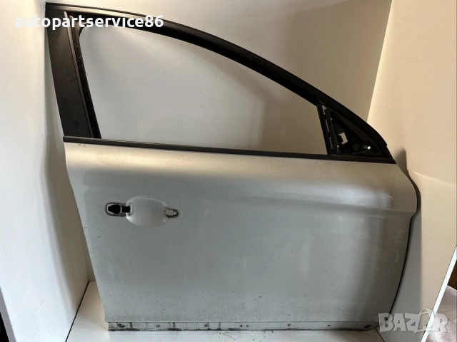 Предна дясна врата бежова за Volvo XC60 2.0D (2011)