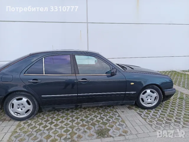 Mercedes E300 TD, снимка 2 - Автомобили и джипове - 47923159