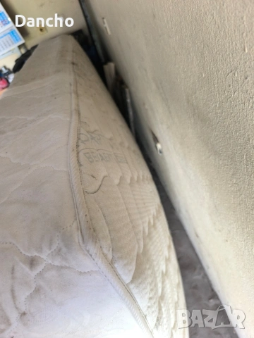 Подарявам Приста с матрак, снимка 3 - Спални и легла - 54111981