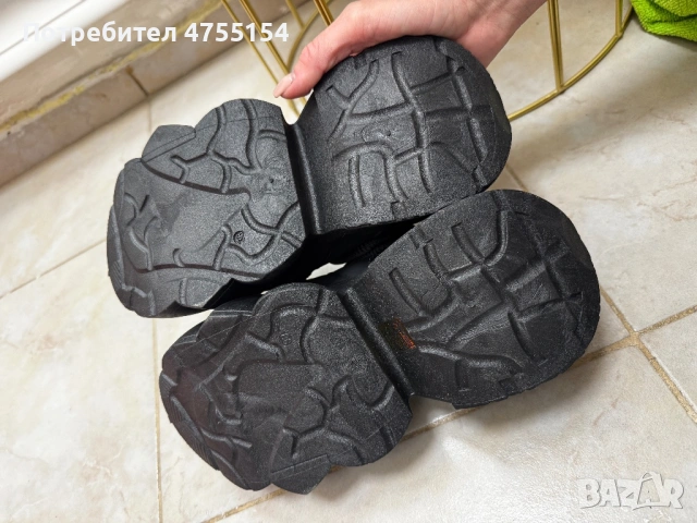 Нови черни маратонки , снимка 3 - Маратонки - 54126987