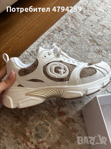 Маратонки Guess, снимка 6 - Маратонки - 54168794