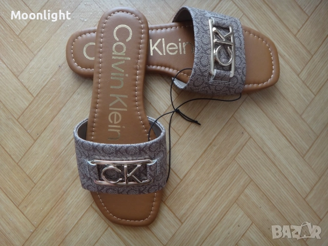 Нови оригинални чехли Calvin Klein номер 35 и 36 в кафяво и бежово с метално лого, снимка 3 - Чехли - 52525430
